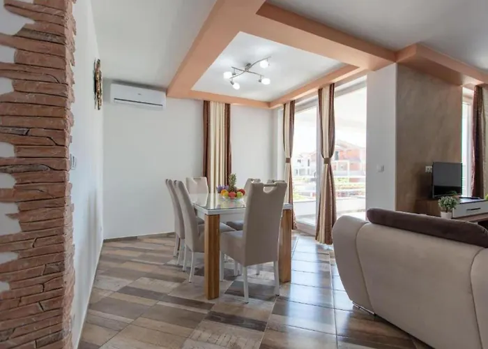 Apartman 2 Bedroom Cozy In Vodice